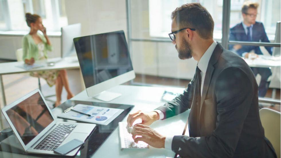 Controle financeiro empresarial Controle financeiro empresarial