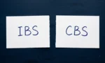 Como calcular IBS e CBS na microempresa: guia de apuração passo a passo para 2026 Dois cartazes um ao lado do outro um ecrito IBS e o outro CBS representando: Como calcular IBS e CBS na microempresa: guia de apuração passo a passo para 2026.