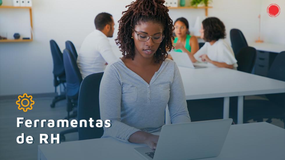 Saiba como ferramentas de RH podem ajudar na gestão da sua empresa O RH é um dos pilares da gestão de uma empresa. Quer saber como deixá-lo ainda mais estratégico? Nós mostramos como a tecnologia pode ajudar. Saiba mais. ferramentas de rh; gestão empresarial