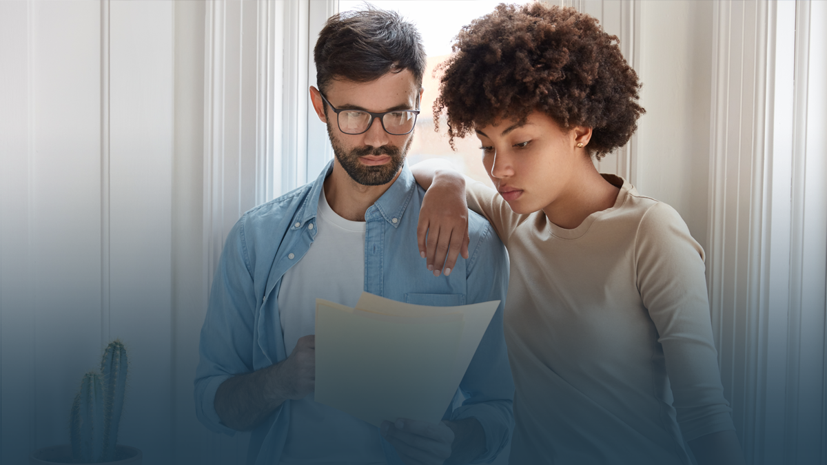 9 formas de fazer uma renda extra Existem muitas maneiras reais de conseguir uma renda extra. E em tempos de pandemia, desta crise que parece não querer passar, muitas pessoas que perderam seus empregos precisam encontrar um meio de se virar para conseguir pagar as contas no fim do mês. E elas estão se reinventando de todas as maneiras possíveis. renda-extra