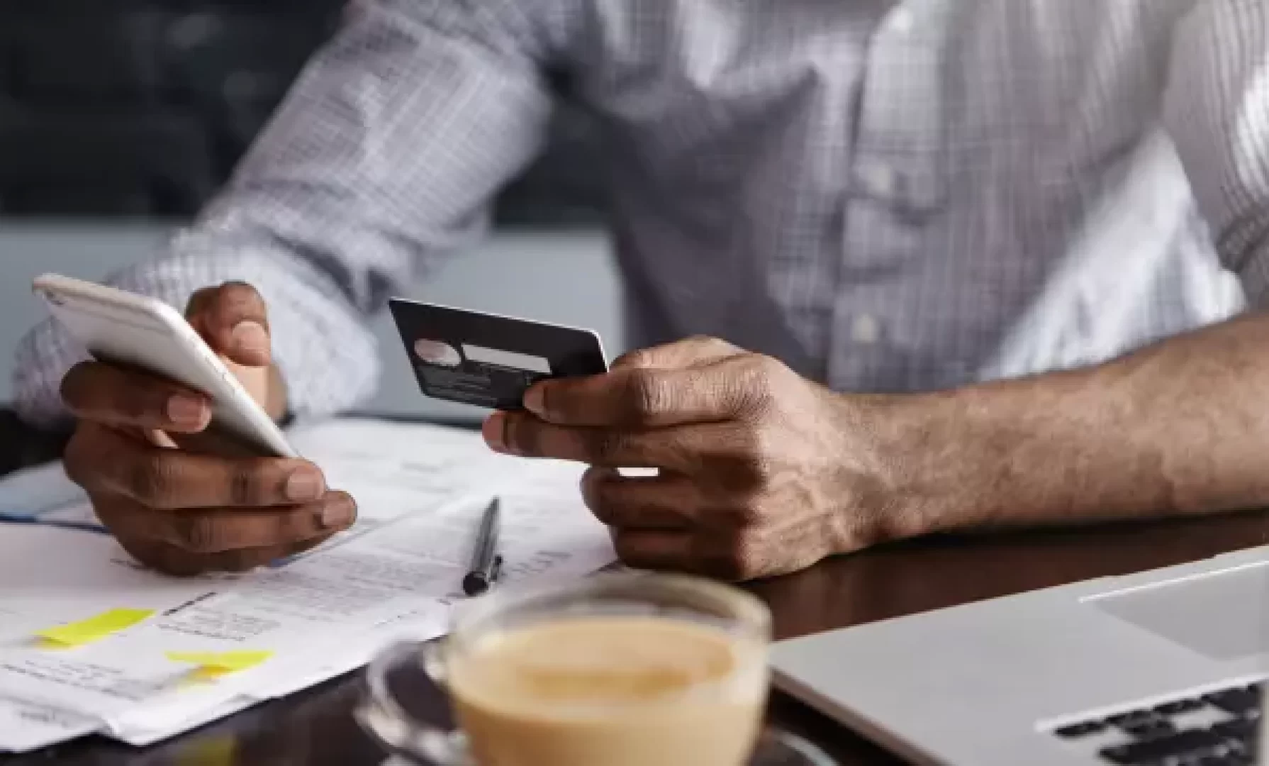 Como o pagamento recorrente pode auxiliar a gestão empresarial