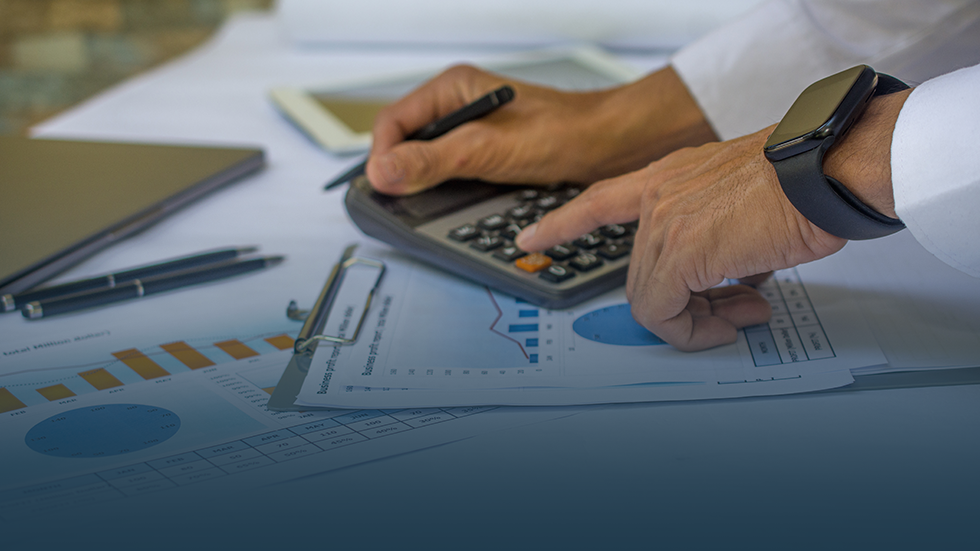 O que é gestão financeira empresarial Garantir a sustentabilidade do seu negócio é um dos principais desafios dos empreendedores. É por isso que a gestão financeira empresarial é tão importante. o-que-gestao-financeira-empresarial